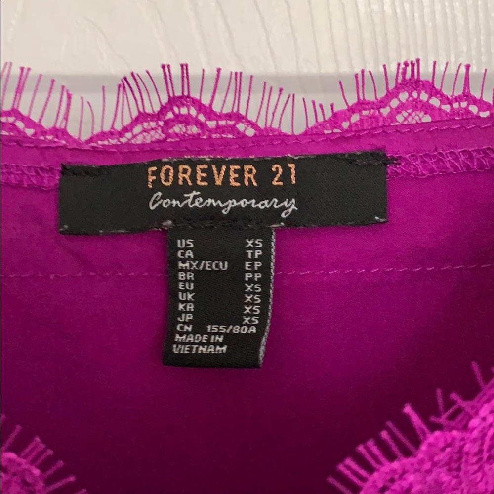 Blouse - Picture 2 of 3